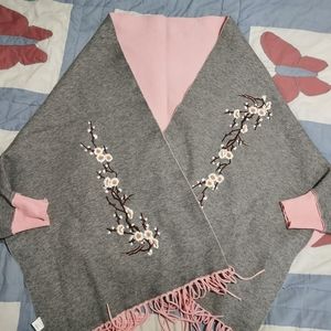 Reversible poncho style shawl